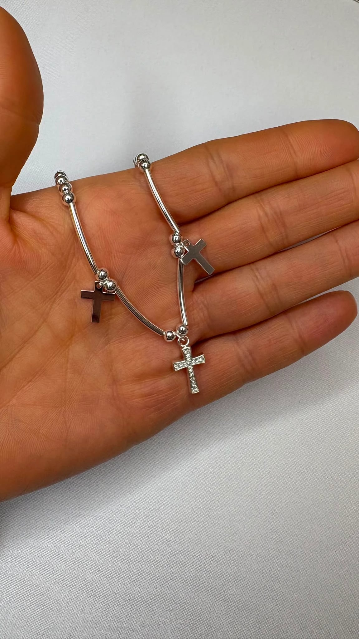 Pulsera Barritas y Bolitas con Cruces