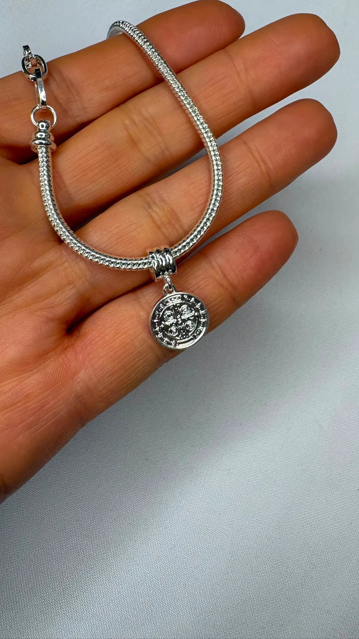 Pulsera Flexible + Charm San Benito